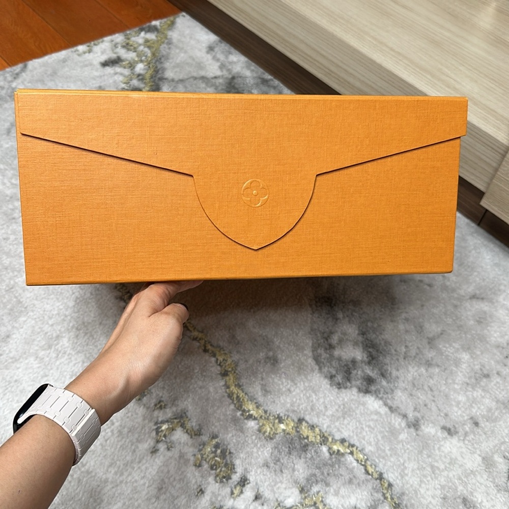 Authentic Louis Vuitton new version bag box - Picture 2 of 11